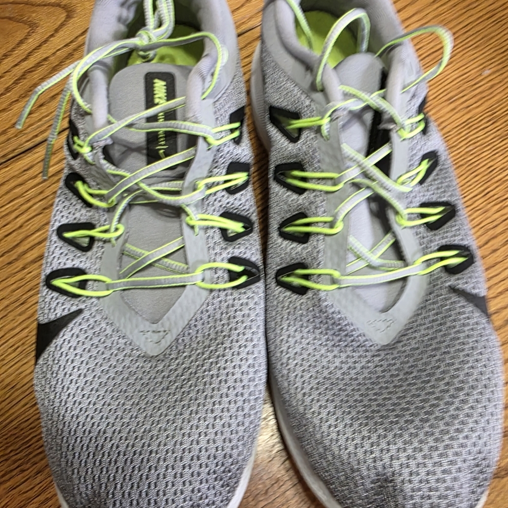 Nike Quest 2, Size 10.5 Gray Mesh Sneakers with Neon Green Accents